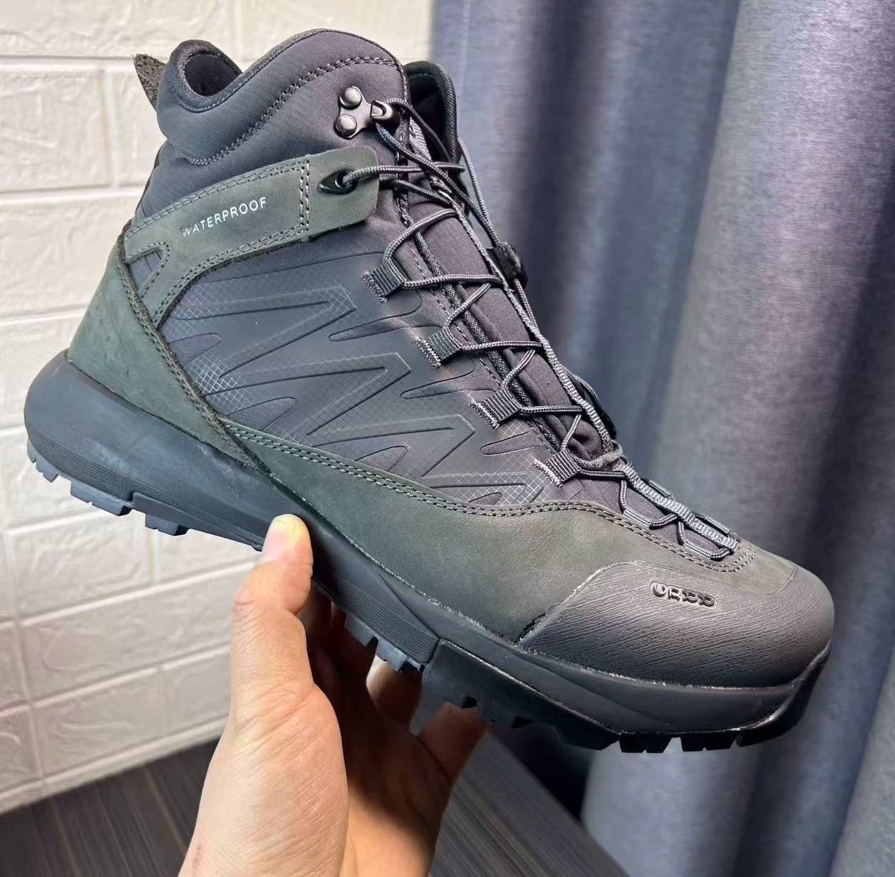 High Top Hiking Leather Shoes  - Streetwear Brand Designs review and price